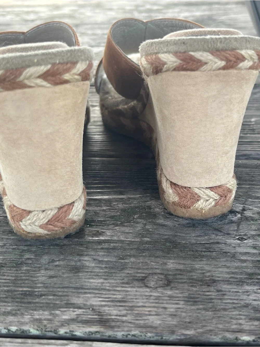 UGG Women's Chestnut Suede Shearling Espadrille Wedges sz 5, with box